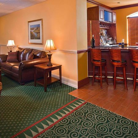คอร์ตยาร์ด ลอง ไอส์แลนด์ แมคอาร์เธอร์ แอร์พอร์ต Hotel รอนค็องโคมา ภายนอก รูปภาพ