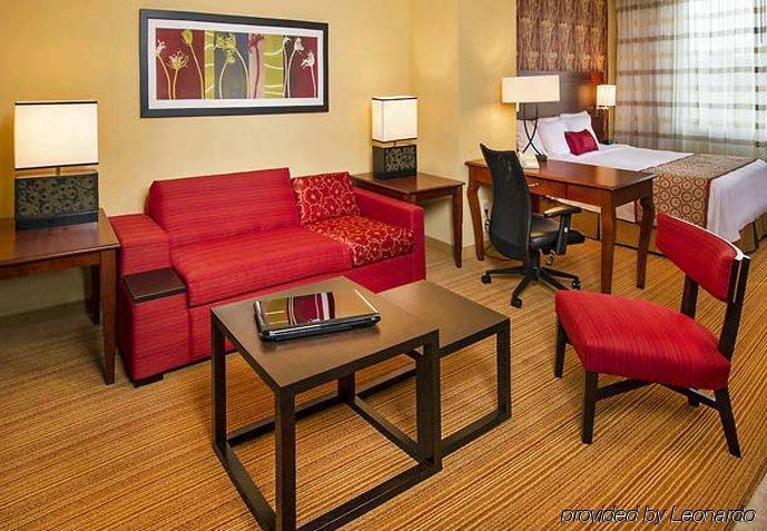 คอร์ตยาร์ด ลอง ไอส์แลนด์ แมคอาร์เธอร์ แอร์พอร์ต Hotel รอนค็องโคมา ห้อง รูปภาพ